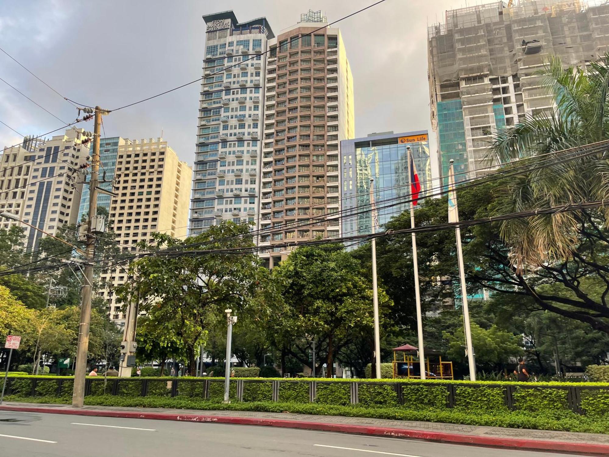 Family Staycation, Greenbelt Hamilton, Isabel'S Makati Rooms Makati City ภายนอก รูปภาพ